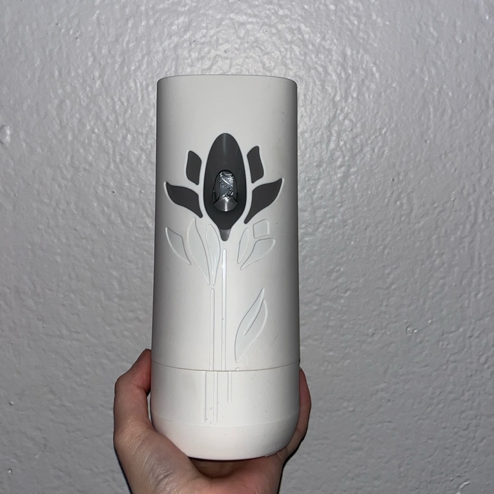 Airwick Pure 24/7 air freshener